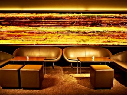 Photo: Die Goldene Bar