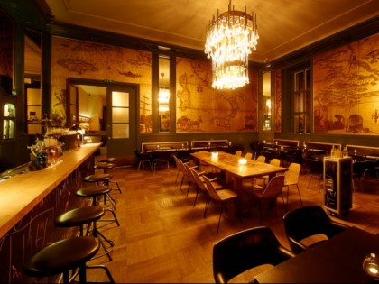 Photo: Die Goldene Bar