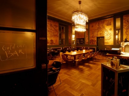 Photo: Die Goldene Bar